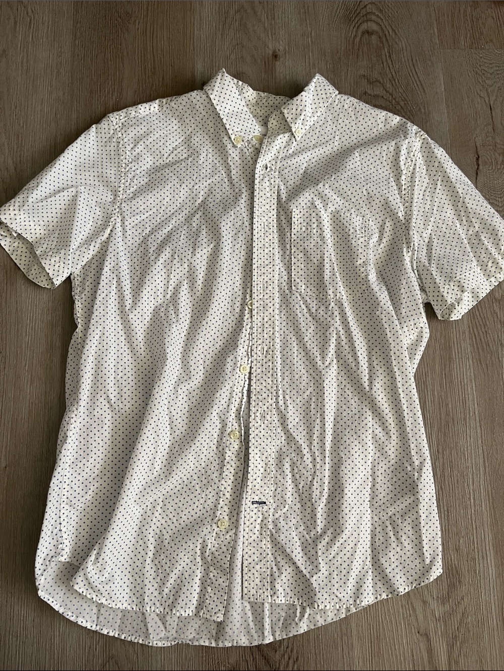 Men's Short-Sleeve White Dot-Print Shirt